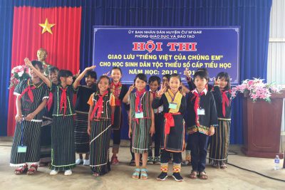 Học sinh tham gia cuộc thi giao lưu tiếng việt của chúng em